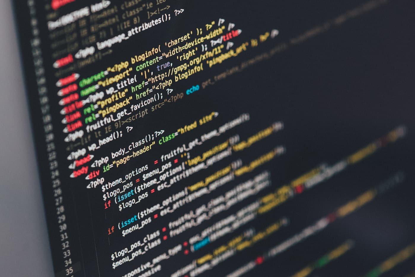 Site internet : achat unique ou abonnement mensuel — quelle formule choisir ?